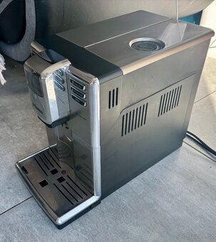 Saeco Incanto Automatický espresovač s nádobou na mléko - 4