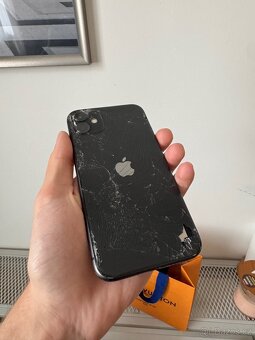 iPhone 11 (64GB/Černy) - 4
