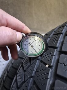 122. Sada zimních pneumatik Continental 235/60/18 - 4