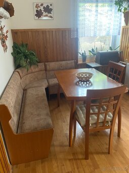 Kuchyňský set rozkládací stůl, lavice, tři židle - 4
