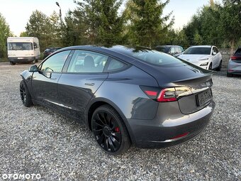 VÝKON ZDVIHU TESLA 3 DVOJITÝ MOTOR S DLOUHÝM DOSAHEM Rok v - 4
