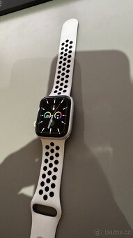 Prodám Apple Watch series 6 44mm střírbné - 4