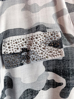 Halenka maskáčová - 4