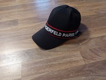 Nová kšiltovka Karl Lagerfeld - 4