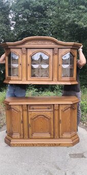 Masivní rustikální komoda s vitrínou - 4