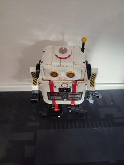 Programovatelná RC stavebnice (robot) - 475 dílků - 4