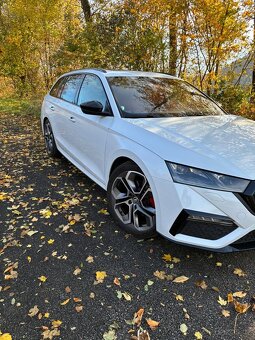 Škoda Octavia 4 RS Combi MY2022 - 4