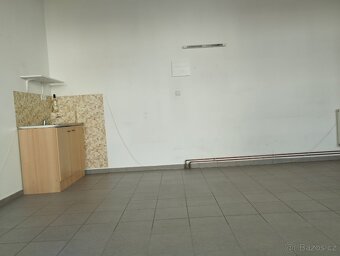 Pronájem nebytových prostor Znojmo - 4