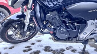 Honda Hornet 600F - 4