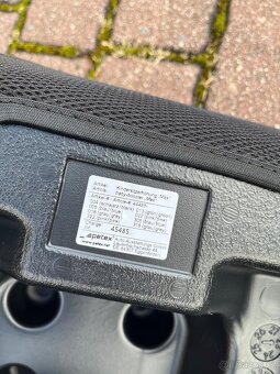 Podsedák do auta Junior MAX 15-36kg, šedý - 4