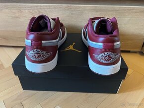 Nike Air Jordan 1 Low Bordeaux - 4