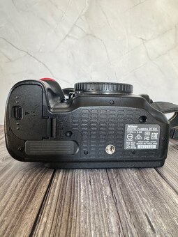 Nikon D7100 + grip + extra baterie - 4