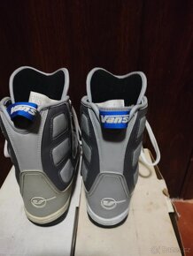 Prodám úplně nové boty na snowboard VANS v.35 - 4