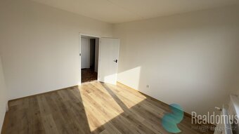 Pronájem, byt 1+1, 49 m2, balkon, ul. Netolická, České Buděj - 4