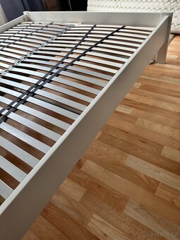 Postel IKEA s úložným prostorem - 4