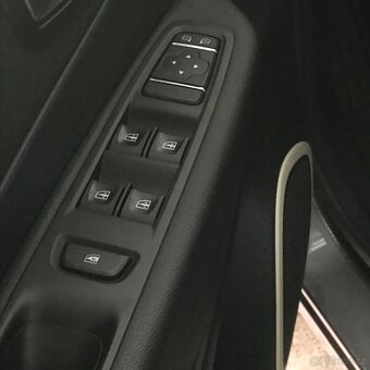 Renault Captur - 4