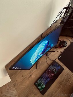 Výkonný PC na hry / práci + monitor + příslušenství - 4