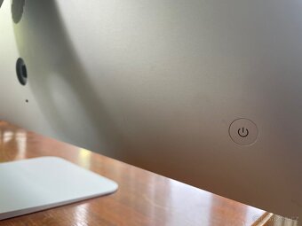 Apple iMac 27" (A1312) - 4