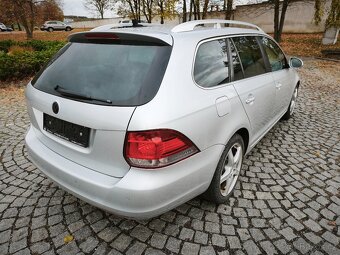 VW Golf 6 combi 2,0 103 kw Panorama Kůže Highline - 4