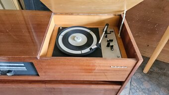 PRODÁM STARÉ RÁDIO S GRAMOFONEM - 4