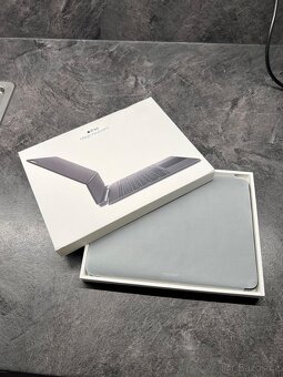 Apple Magic Keyboard 11” ipad Air M4 - 4