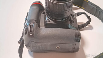 Zrcadlovka Nikon D7200 a hromada příslušenství - 4