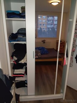 Obývací a ložní nábytek - 4