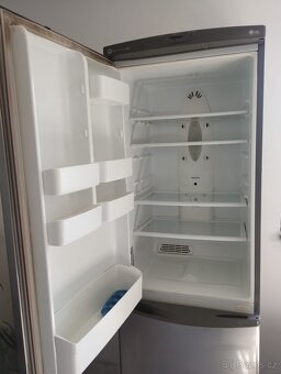 Lednice s mrazákem LG - 4