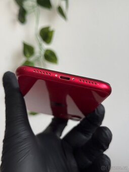 iPhone 11 64GB - záruka, DPH - 4