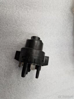 Spínací skříňka 4A0905849B škoda vw Originální Díl - 4