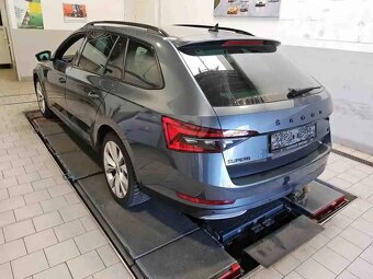 Škoda Superb sportline iV TSI 160kw/tažné/virtual/360°kamery - 4