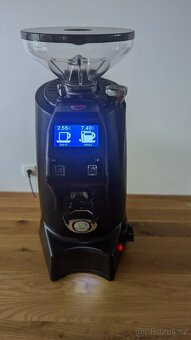Mlýnek na kávu Eureka ZENITH 65E - 4