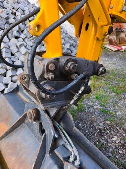 Prodám JCB 3CX - 4