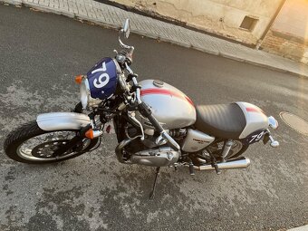 Triumph Thruxton 900 - 4