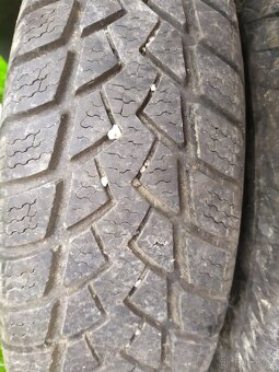 Twingo dva kola co zbyly...145/70 R13 zimní cena za oba - 4