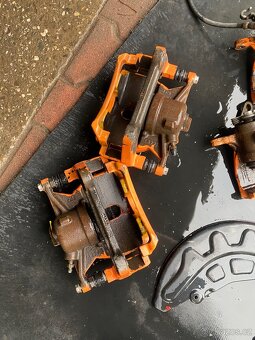 Brzdové třmeny - 4