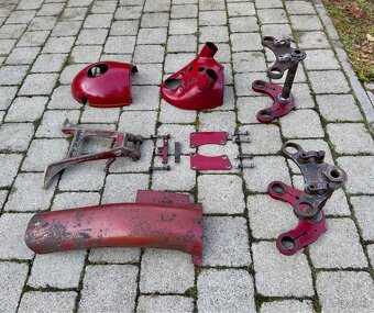 Jawa ČZ 250 350 kyvacka - dily - 4