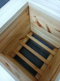 Masivní květináč - 4