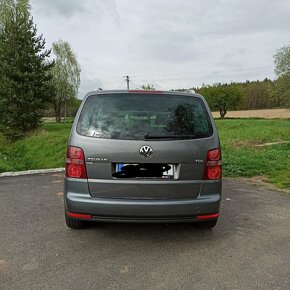 VW Touran 1.9 - 4