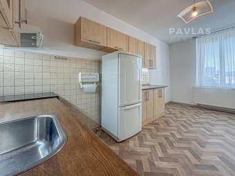 Pronájem bytu 1+1, 52 m² se zahradou a parkováním, ul. Mánes - 4