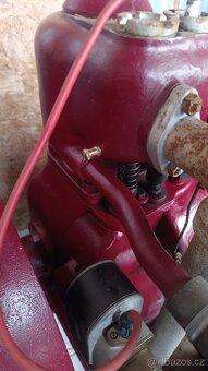 Stabilní motor Slavia 3hp v chodu - 4