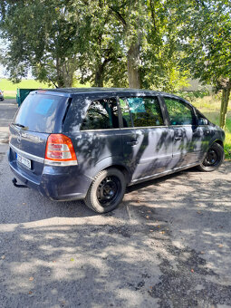 Opel Zafira 1,9 - 4