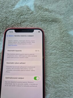 iPhone 12 64gb Red stav baterie 93% - 4
