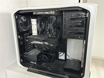 PC Intel Core i7 10700F, RTX 3070 - 4