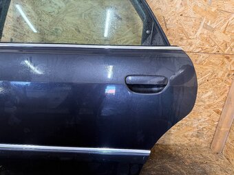 KOMPLETNÍ LEVÉ ZADNÍ DVEŘE AUDI A8 D2 - 4