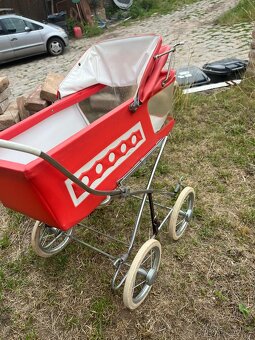 Retro kočárek pro panenky – sběratelský kousek - 4