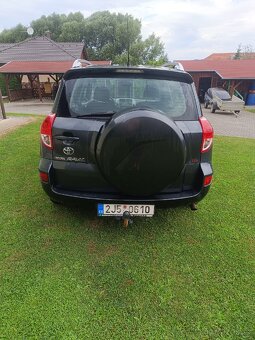 Toyota RAV4 benzín - 4