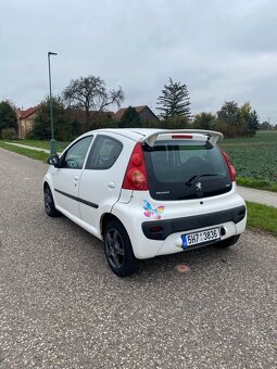 Peugeot 107 1,0i manuál 2011 - 4