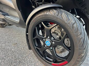 Piaggio MP3 400 HPE ABS + set 3 kufrů - 4