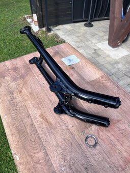 Přední vidlice earles BMW R60/2 - 4